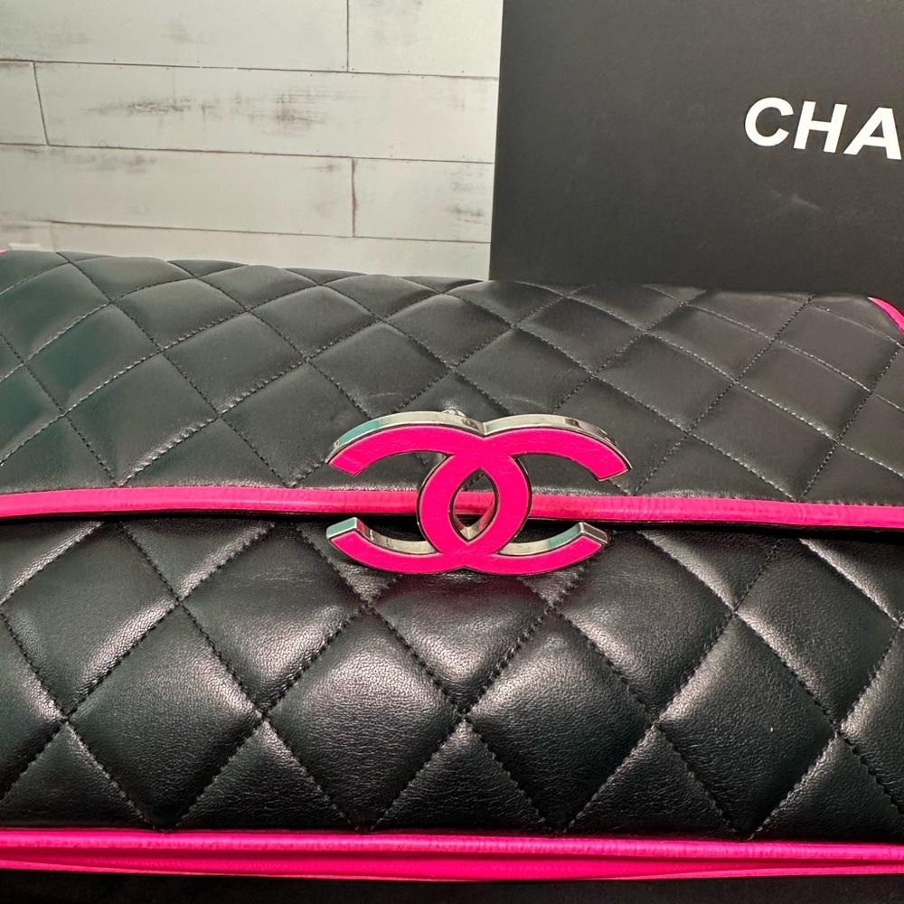 SOLD โโโโCHANEL RARE Large 2008 Cruise Collection Flap Bag ๐ - Picture 11 of 14